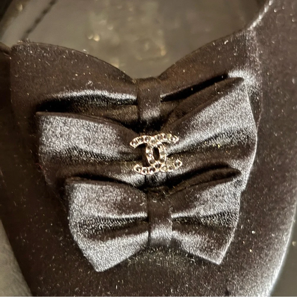 CHANEL Black Satin Black Bows & Crystal CC Jewel Slingback Sz 39 1/2 (8.5/9) EUC